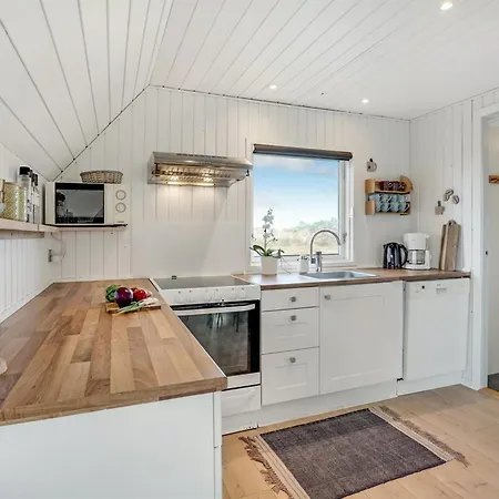 Edvi - 1-6km From The Sea By Interhome *