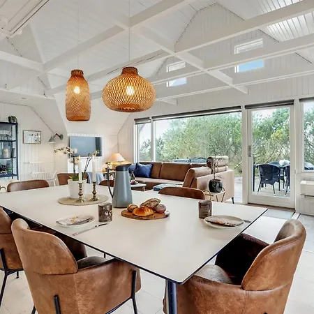 Edvi - 1-6km From The Sea By Interhome